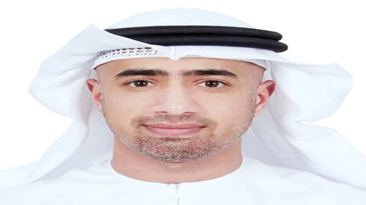 زوايا معمارية فريدة.. الأبواب الإماراتية القديمة تُلهم فناني التشكيل في دبي